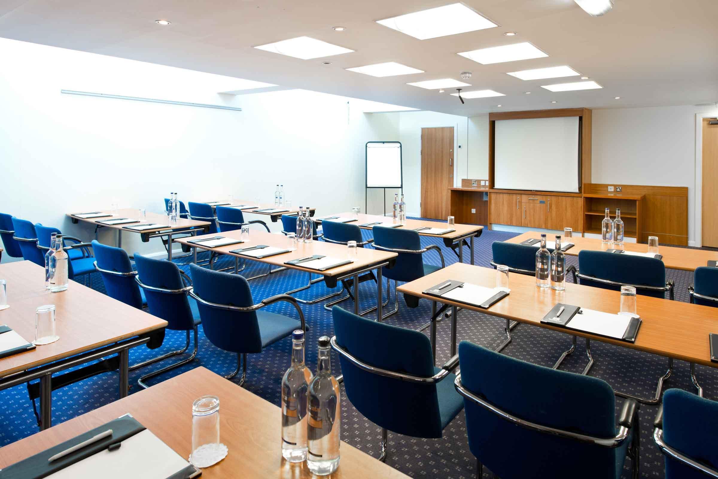Leonardo London Heathrow Airport West Drayton (Middlesex)