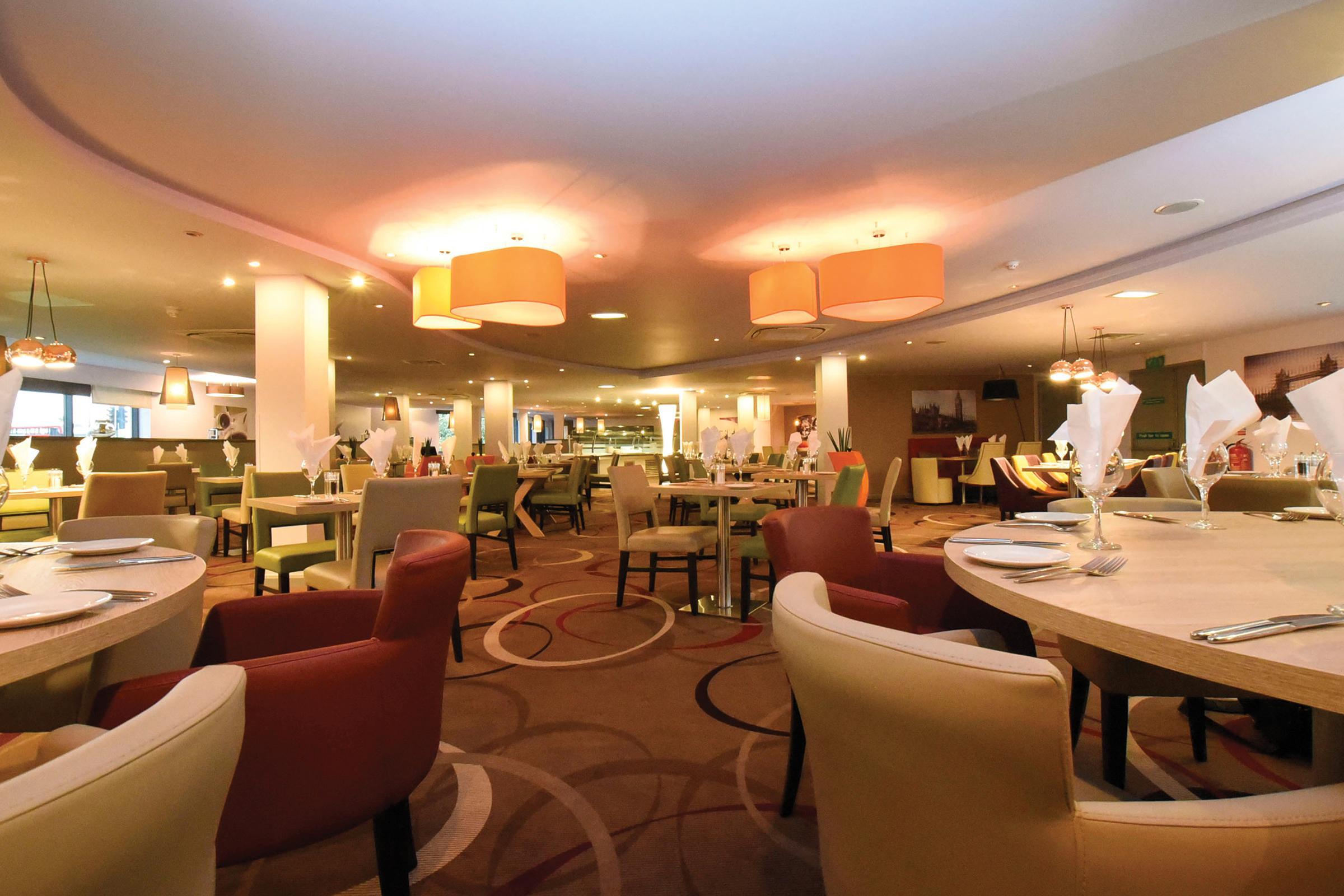 Leonardo London Heathrow Airport Hotel