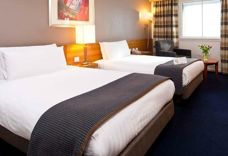 Leonardo London Heathrow Airport 4*